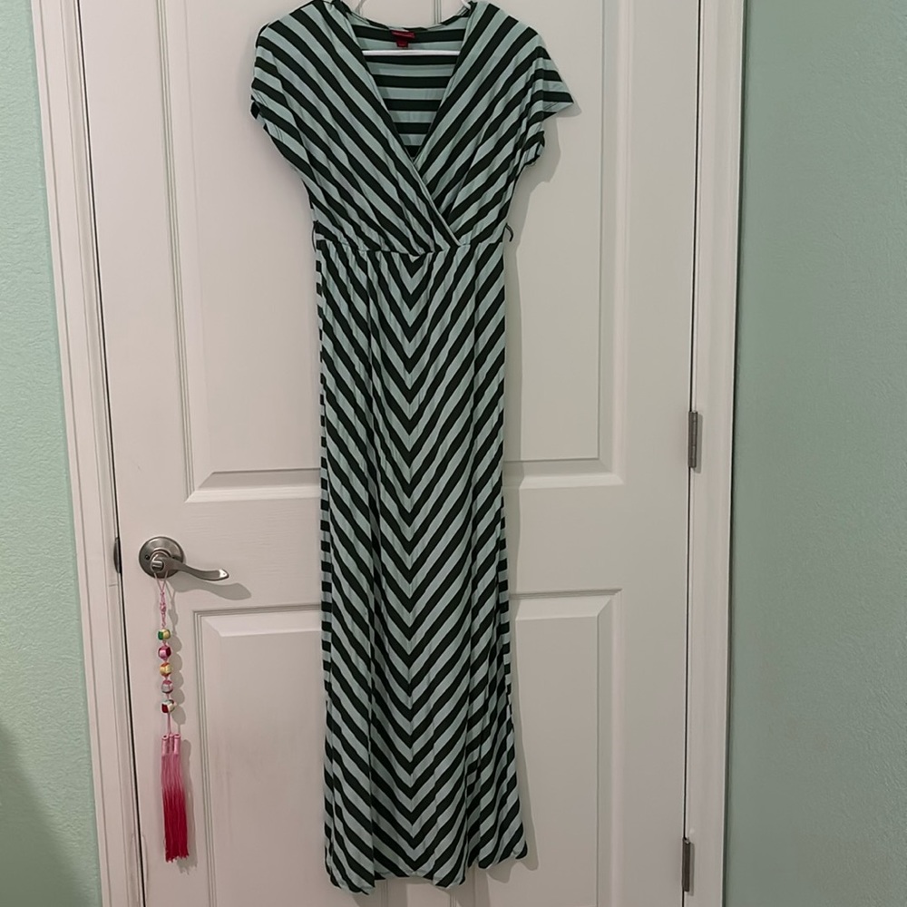 Green maxi dress